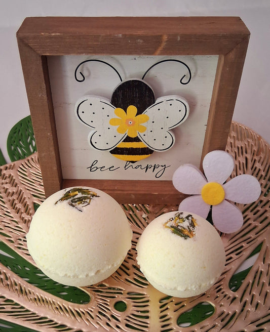 Honey Bee Bath Bomb